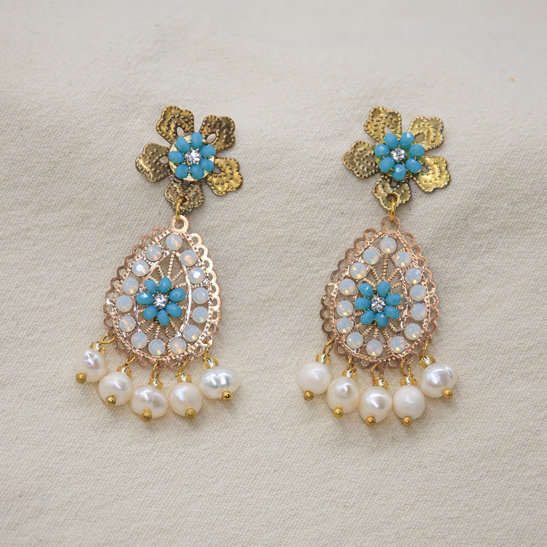 Ohrringe Gota Florita – Tropfendesign mit echten Perlenanhängern