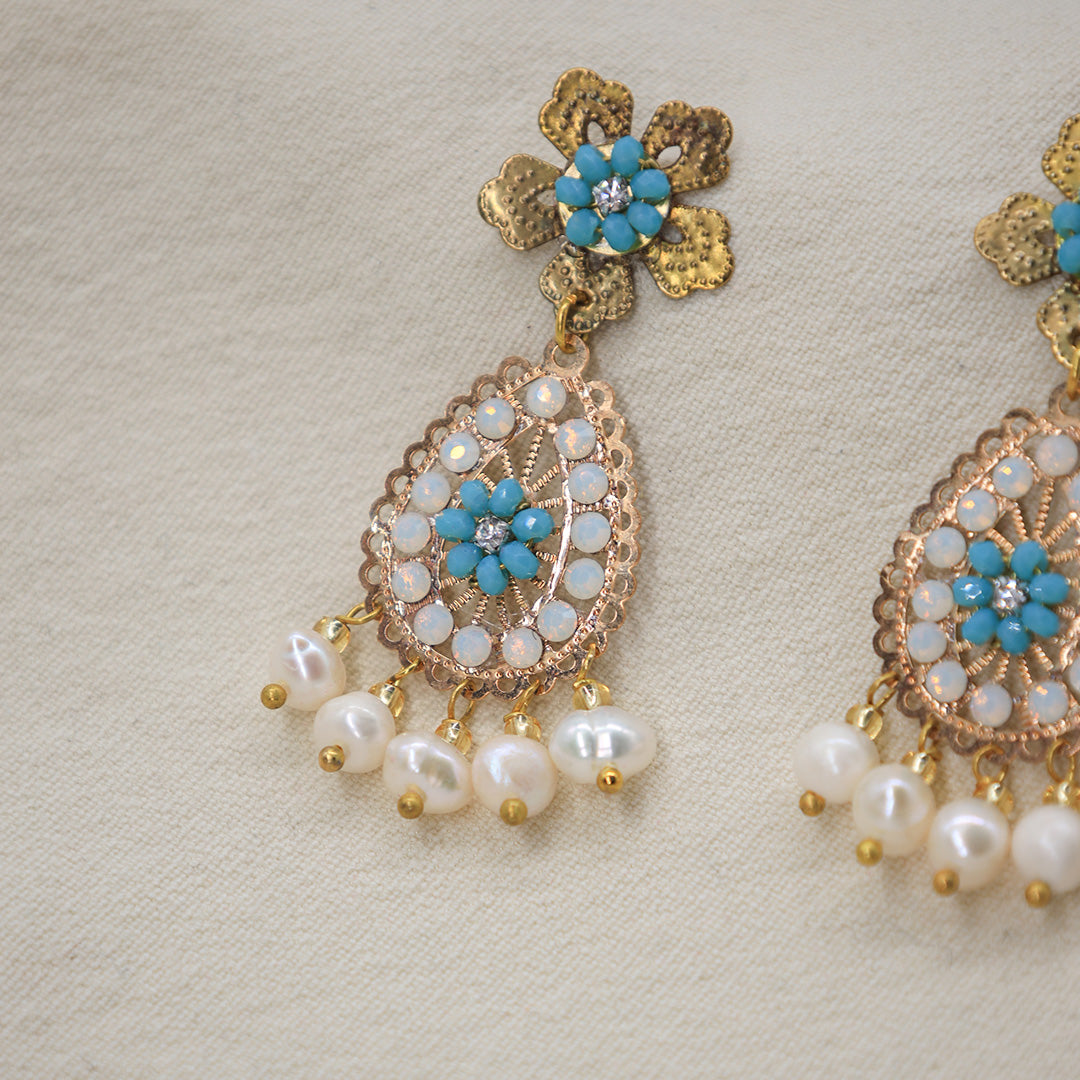 Ohrringe Gota Florita – Tropfendesign mit echten Perlenanhängern