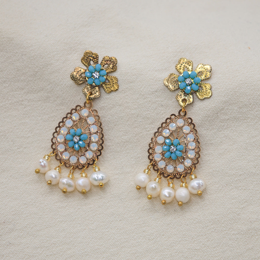 Ohrringe Gota Florita – Tropfendesign mit echten Perlenanhängern