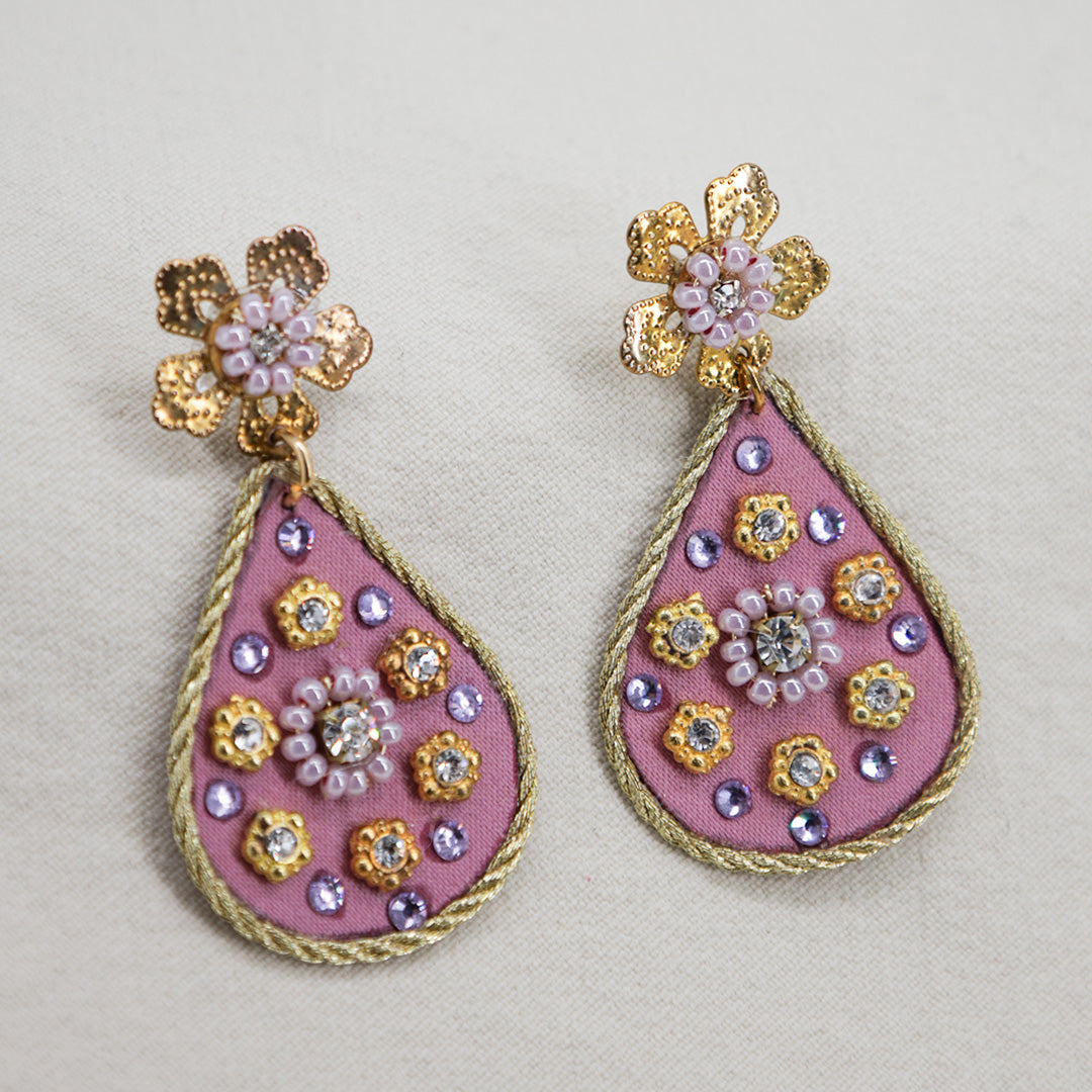 Jardín Floral – Satin-Ohrringe mit böhmischen Kristallen