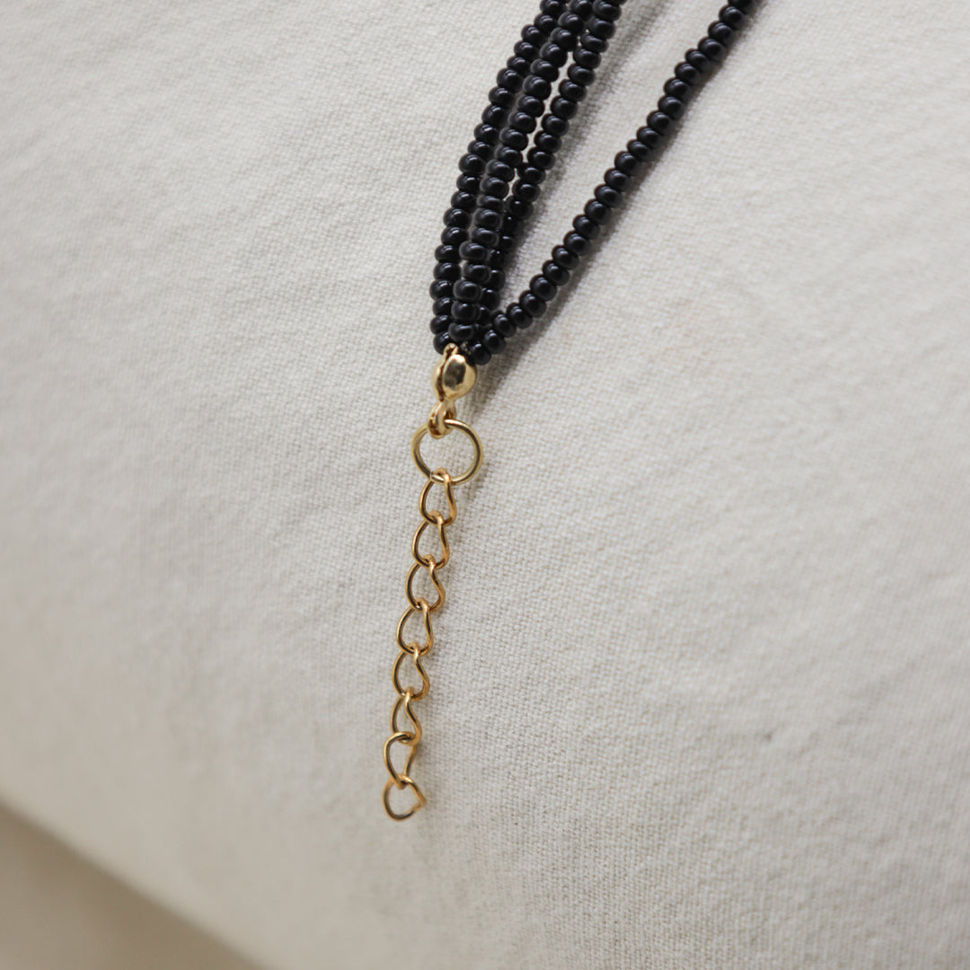 Armband Romina – Edelstahlperlen mit Perlmutt-Herzanhänger